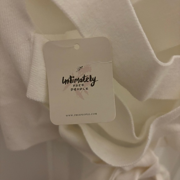 NWT Square Beck Tank - Picture 2 of 4